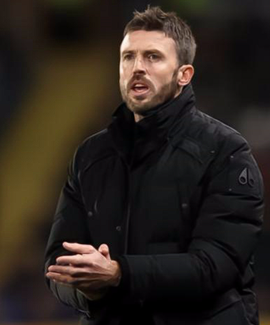 阿什利·扬盛赞曼联临时主帅卡里克：延续佳绩或可转正