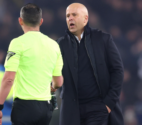 欧冠1/8决赛首回合失利后，利物浦主帅斯洛特谈赛况与展望